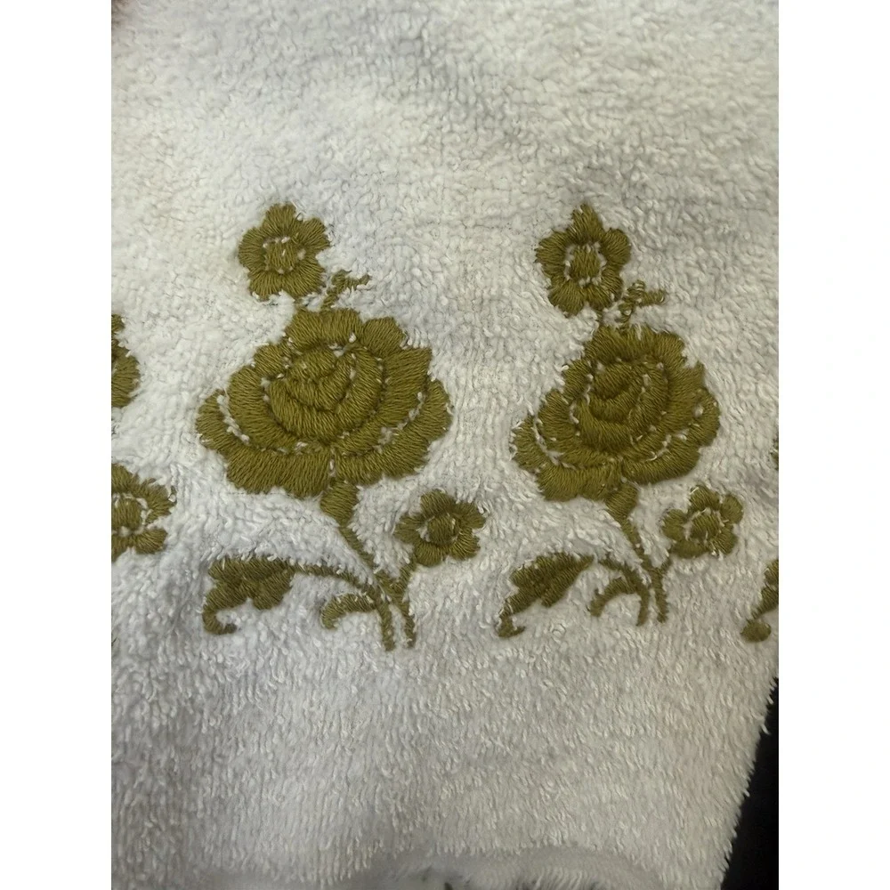 Vintage Dundee 4 Piece Set Bath & Hand‎ Towel Retro Green Floral Embroidery USA